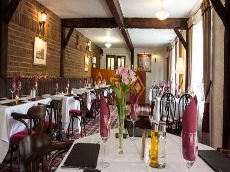 Cairndow Stagecoach Inn Bagian luar foto