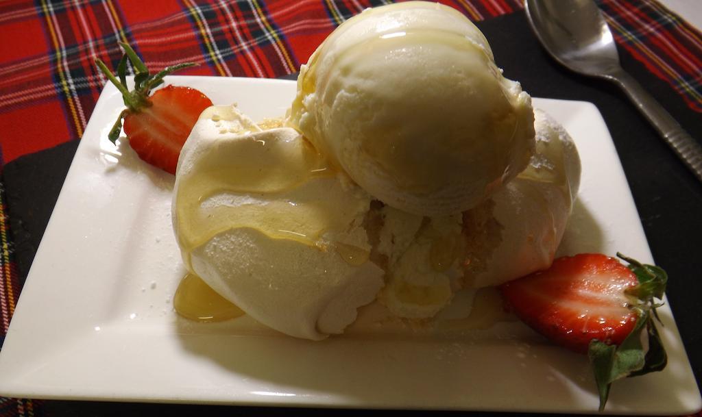 Cairndow Stagecoach Inn Bagian luar foto