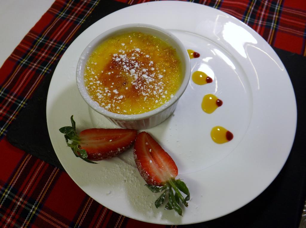 Cairndow Stagecoach Inn Bagian luar foto
